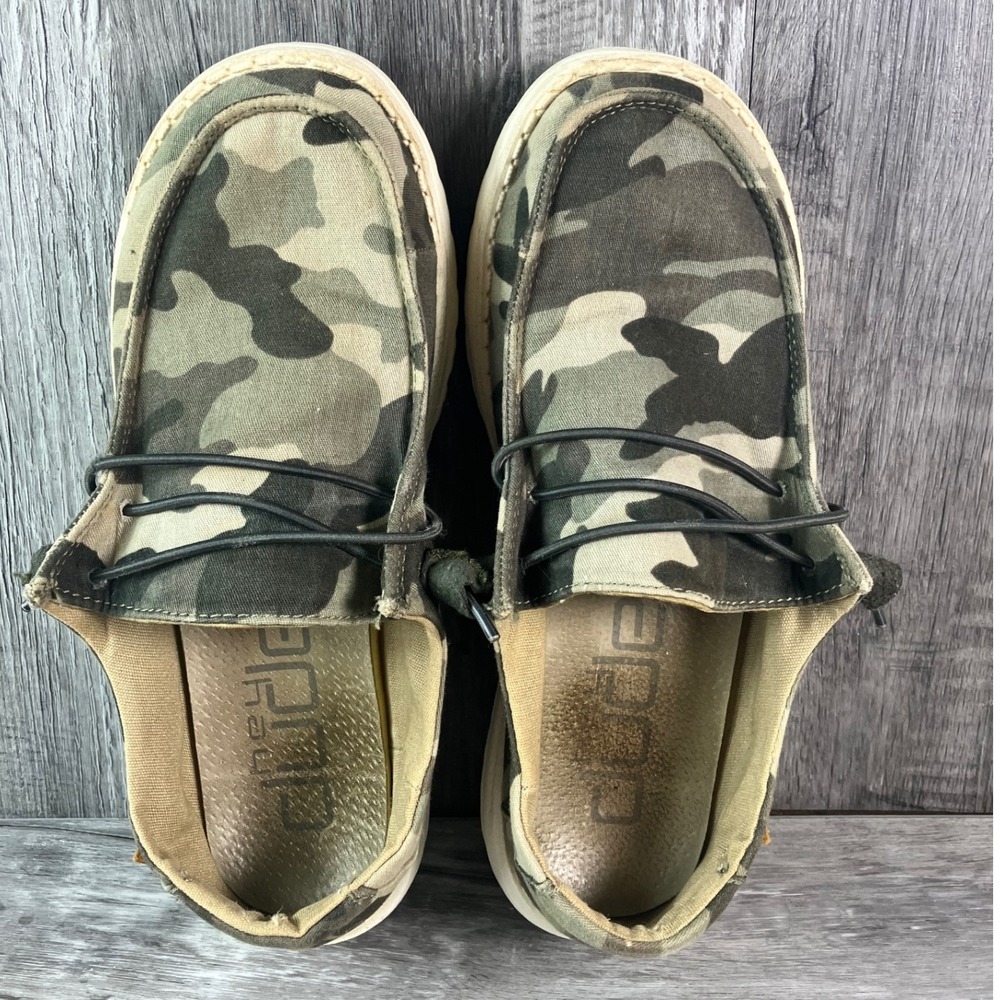 Hey Dude Wendy Camo Slip On Loafers Womens Size 7 Canvas Shoes 121417005 - Picture 5 of 7